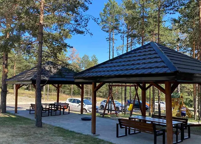 アパート Zvezdica